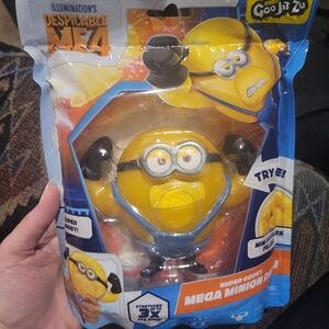 Universal Despicable Me Mega Minion Dave - Yellow and Black